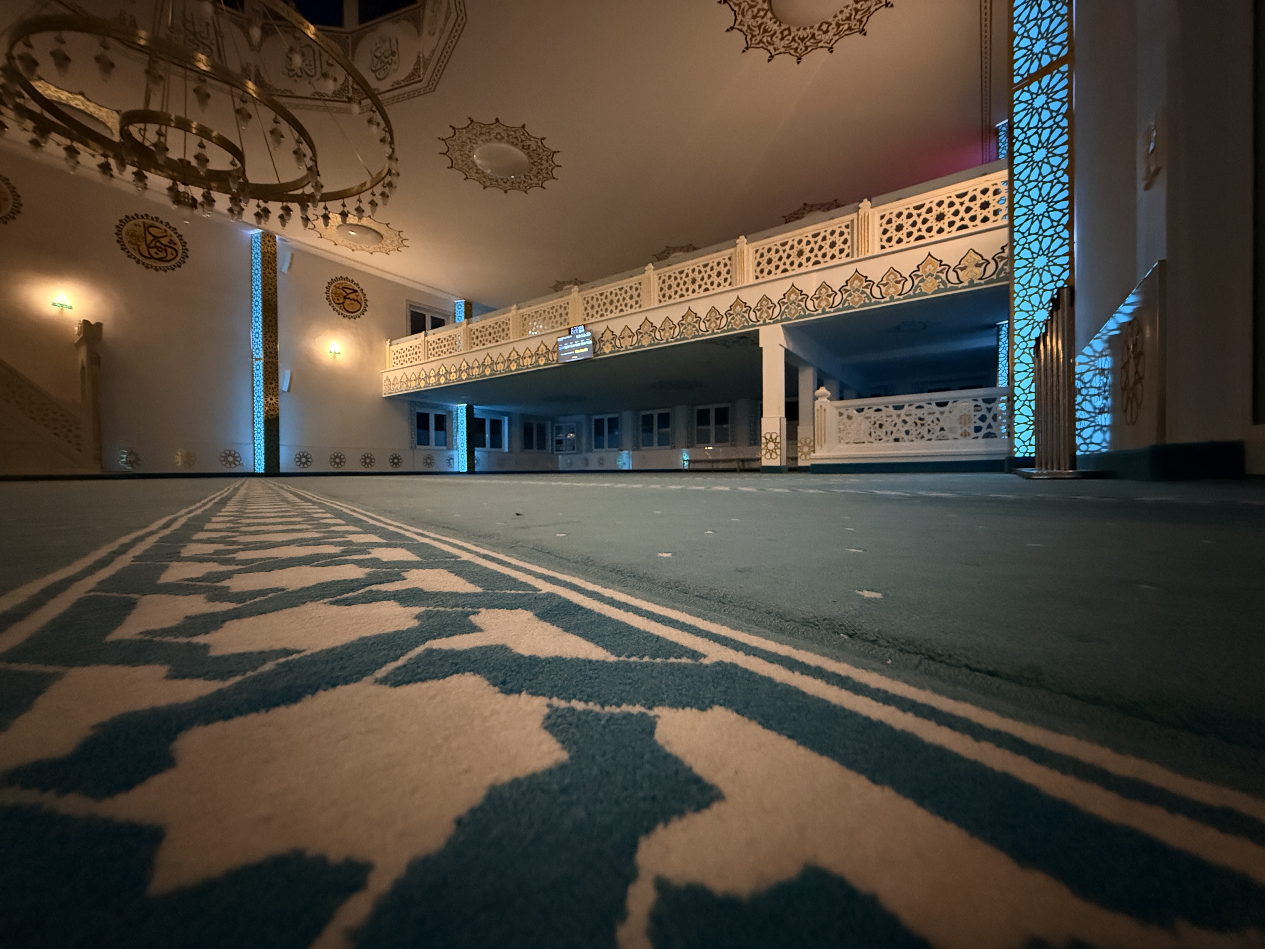 Digitale Gemeinde-Infos für Moscheen und Kirchen